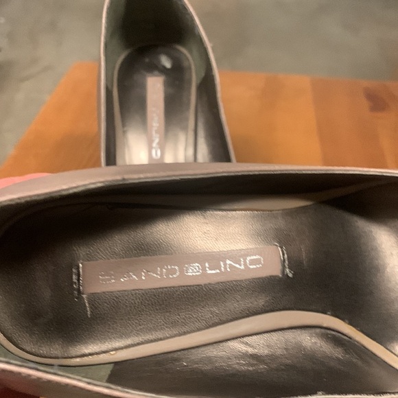 Bandolino Patent Leather Nude Pump Closed Toe Heels, Women Size 7 - Picture 11 of 15